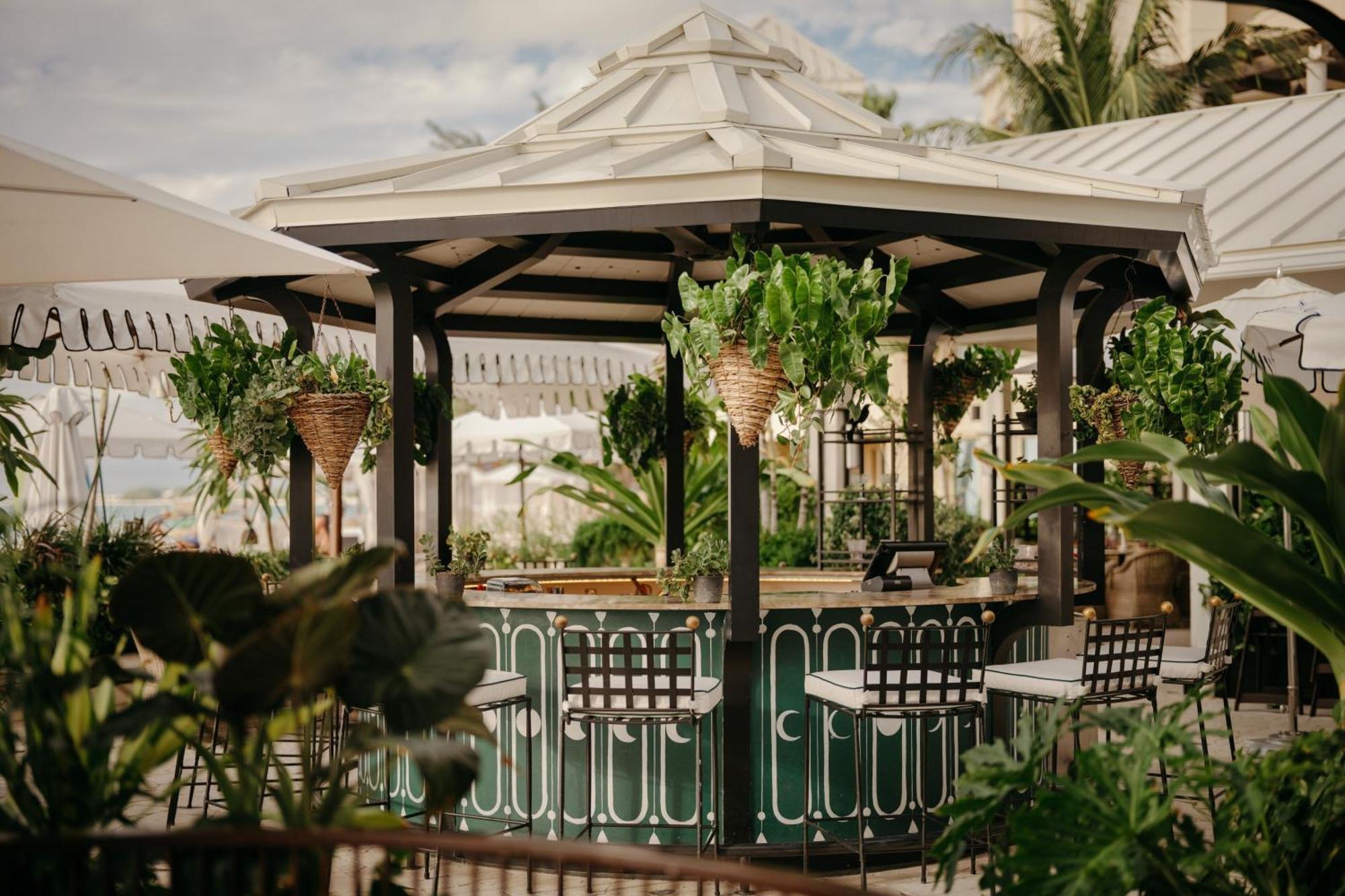 The Ritz-Carlton, Grand Cayman Hotel Seven Mile Beach Exterior photo